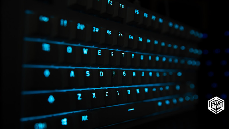 公司背光硅膠鍵盤(pán)，背光機(jī)械鍵盤(pán)遠(yuǎn)銷(xiāo)美國(guó)，新加坡！